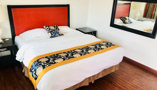 Deluxe King Room