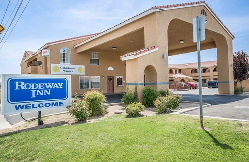 Delano Hotel | Rodeway Inn Delano