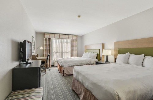 Ashwaubenon Hotel | Country Inn & Suites by Radisson, Green Bay, WI