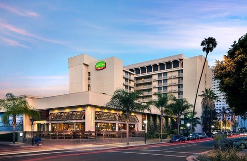 East Village Hotel | Courtyard by Marriott Long Beach Downtown