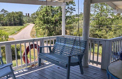 Shoreline Park Cottage | Captain Quarters waterfront cottage