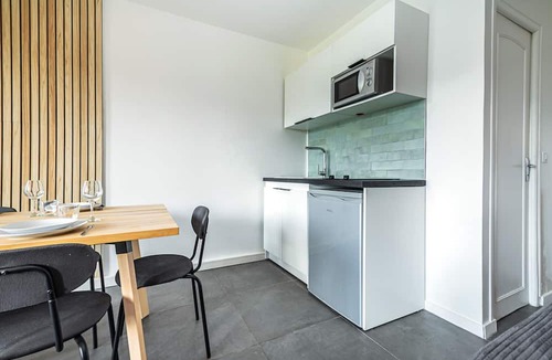 Les Lilas Apartment | Comfortable family apartment near Paris