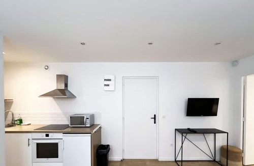 Amerique Apartment | Urban Flat 184 - Charming 1 BDR Flat in Paris