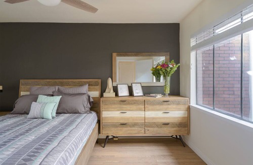 Valley Village Apartment | Clean and Airy Apartment in Valley Village