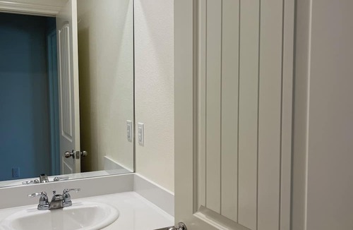 Jurupa Valley Apartment | 2b1b NEAR UCR no kitchen