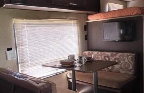 Newberry Springs House | Bookstore Trailer! Books and Cats!