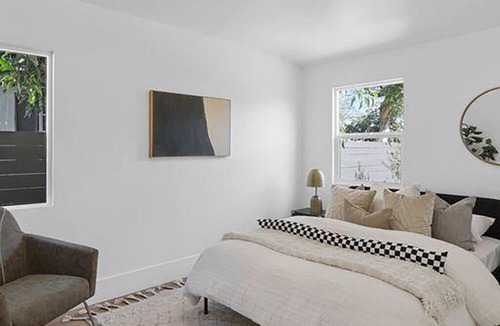 North Long Beach House | Modern Beach House~newly remodeled w/outdoor patio~15min to beach~pet friendly!