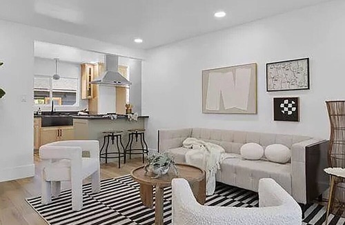 North Long Beach House | Modern Beach House~newly remodeled w/outdoor patio~15min to beach~pet friendly!