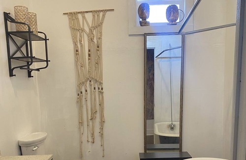Bywater House | Cozy , pet friendly home in the heart and soul of Nola!