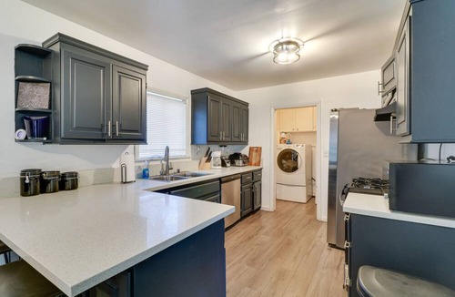Northridge House | Sunny Northridge Getaway w/ Private Outdoor Pool!