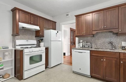 Milton Apartment | Furnished 2 bedroom 1 bathroom apartment. First floor unit with washer & dryer.