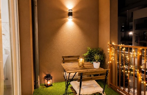 Bondy Apartment | Cosy Bondy. Cosy apartment with parking, Wi-Fi, balcony, close to transport links