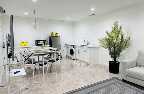Westminster Apartment | Cozy fully furnished 1-bedroom studio in Westminster, Orange County