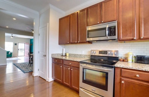 Northeast House | Deanwood Townhome Oasis