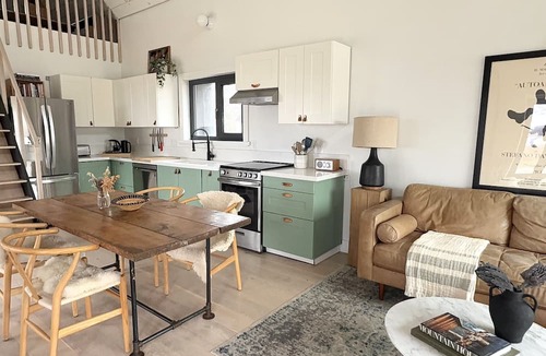 Bongard House | Signal House | Waupoos | 2 Bedrooms | Waterview