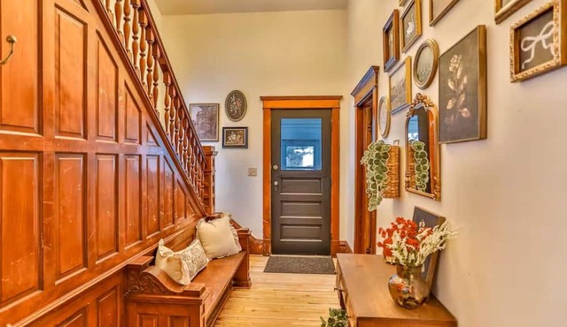 The Relic House - 4+ Bedroom Vintage Experience